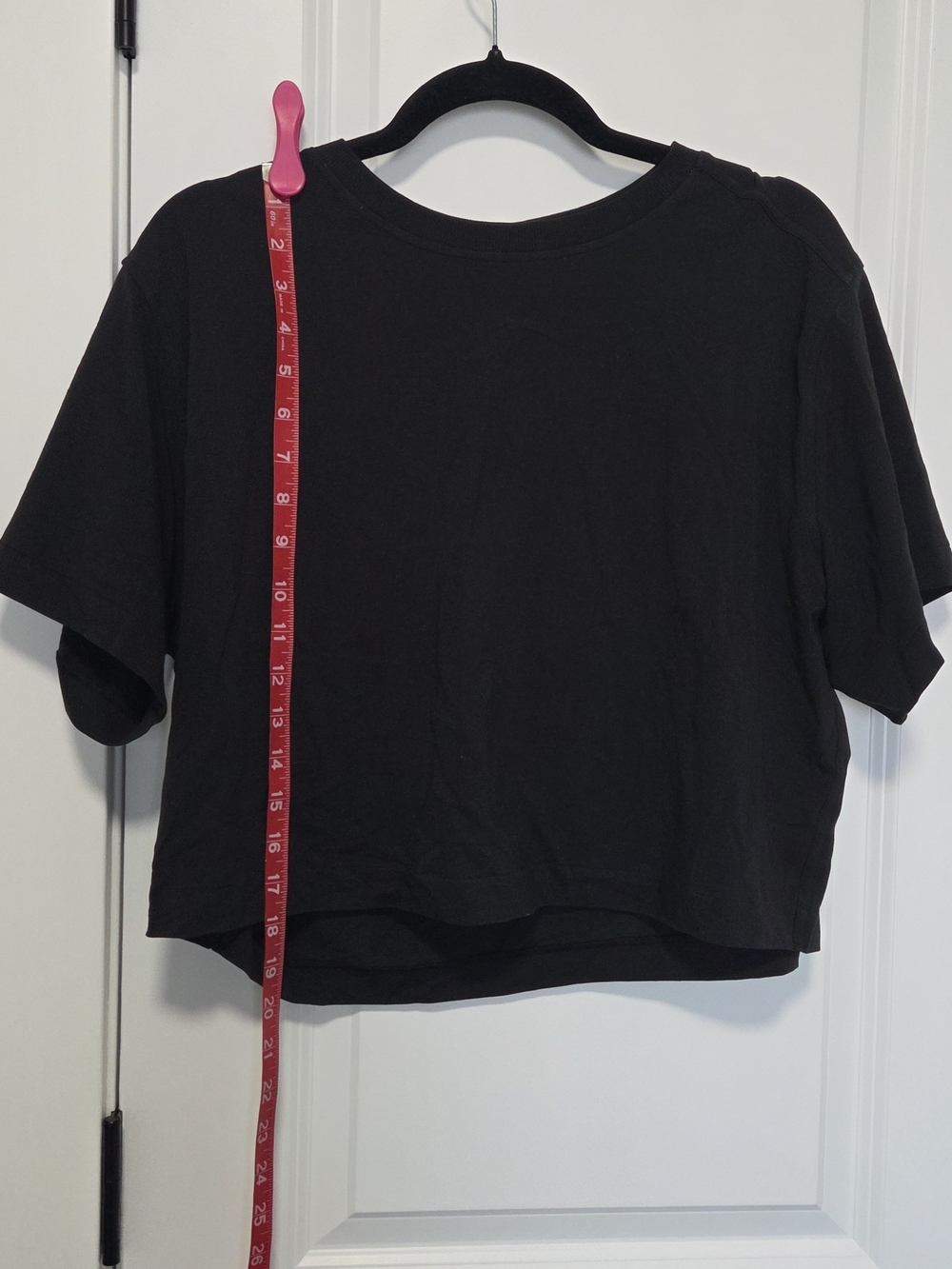 Women's Lululemon cropped tee